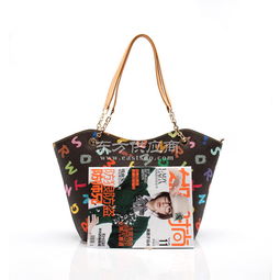 服裝產(chǎn)品專業(yè)攝影的藝術(shù)與商業(yè)價(jià)值